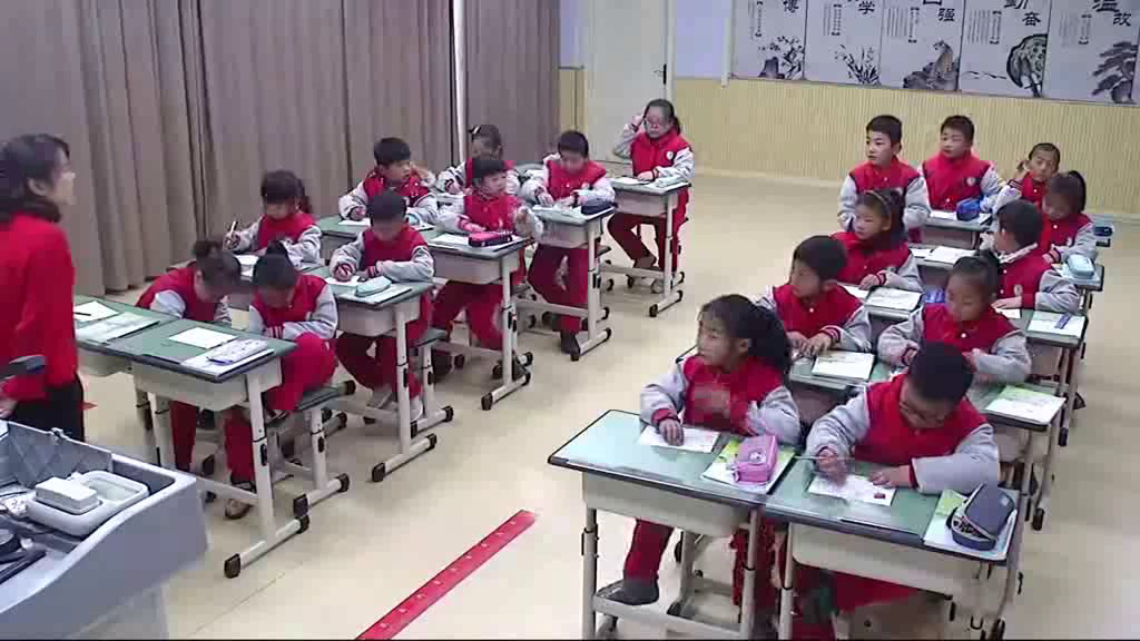 苏教版数学二上《●我们身体上的“尺”》江苏纪老师-全国一等奖