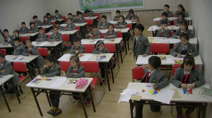苏教版数学二上《●有趣的七巧板》辽宁李老师-市一等奖