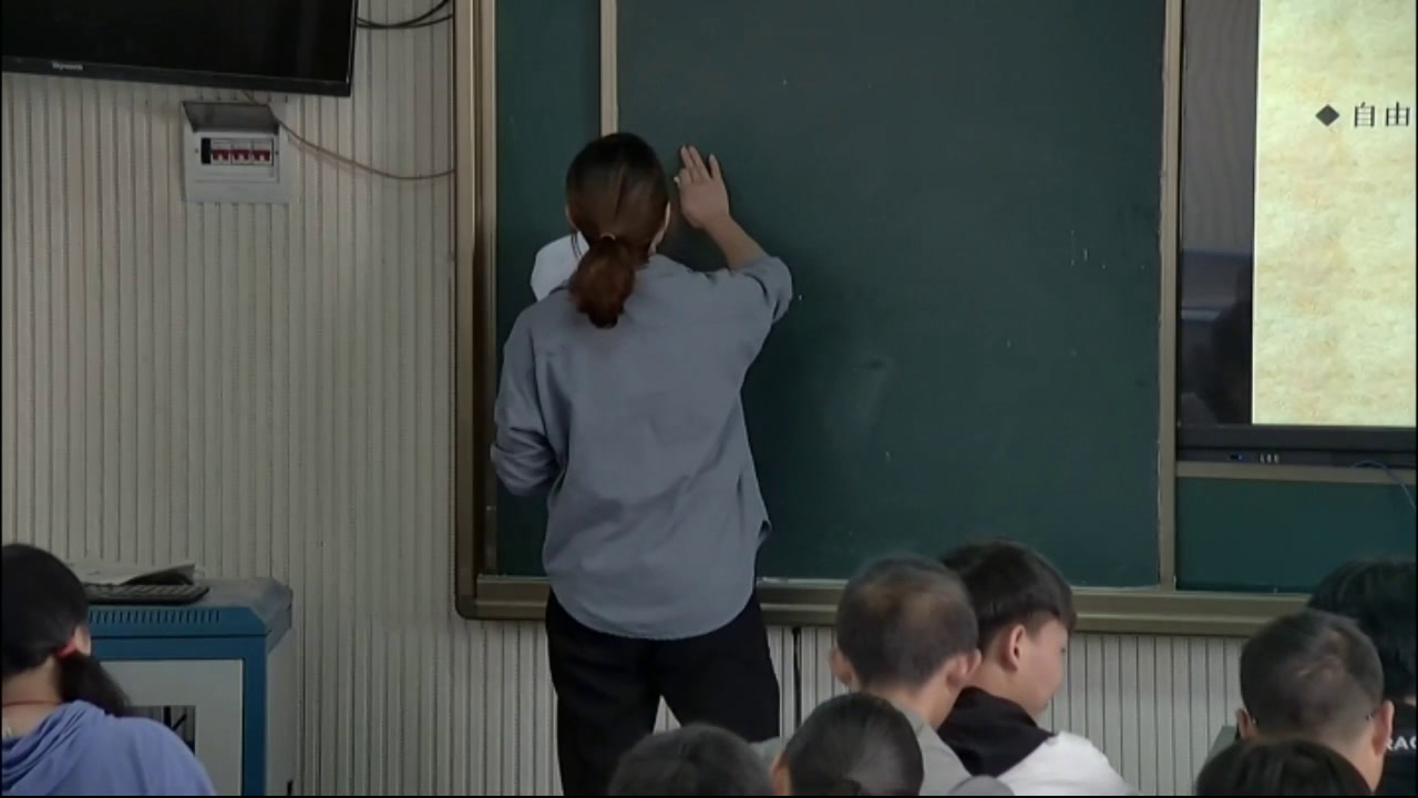 部编版语文九上《17中国人失掉自信力了吗》湖北张老师-市一等奖