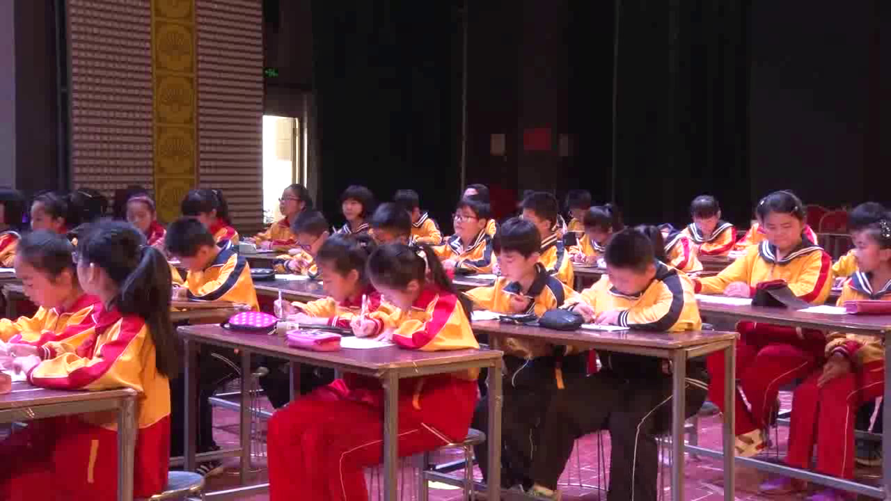 苏教版数学五上《●钉子板上的多边形》江苏张老师-市一等奖