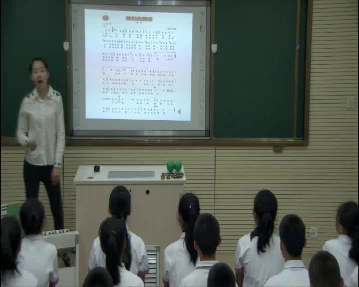 人音版音乐九上《隐形的翅膀》辽宁商老师-市一等奖