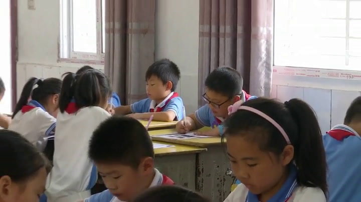 冀教版数学三上《购物计划》湖北张老师-市一等奖