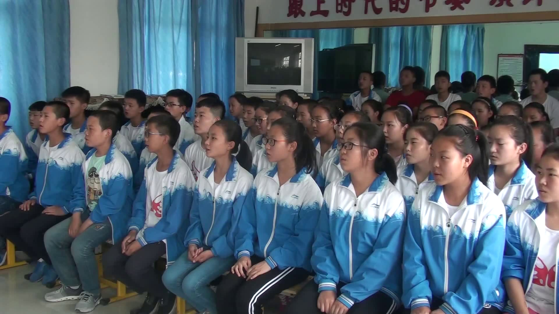 人教版音乐七下《春游》陕西刘老师-市一等奖