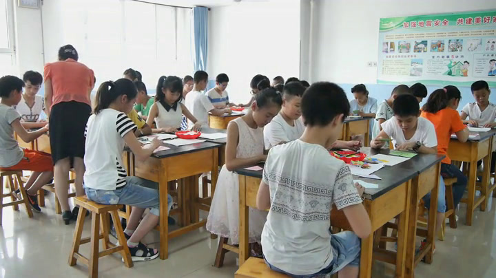 冀教版数学五上《图形密铺的奥秘》河北李老师-市一等奖