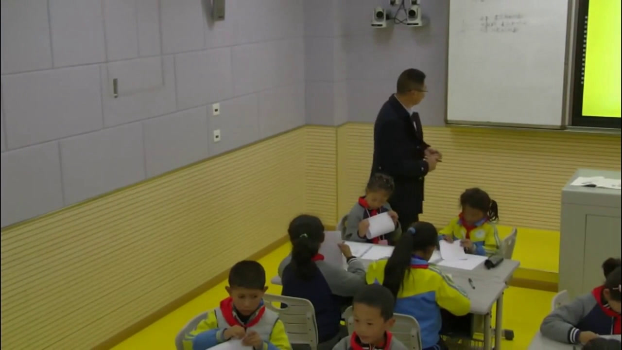 西南师大版数学三上《分数的初步认识》西藏聂老师-省一等奖