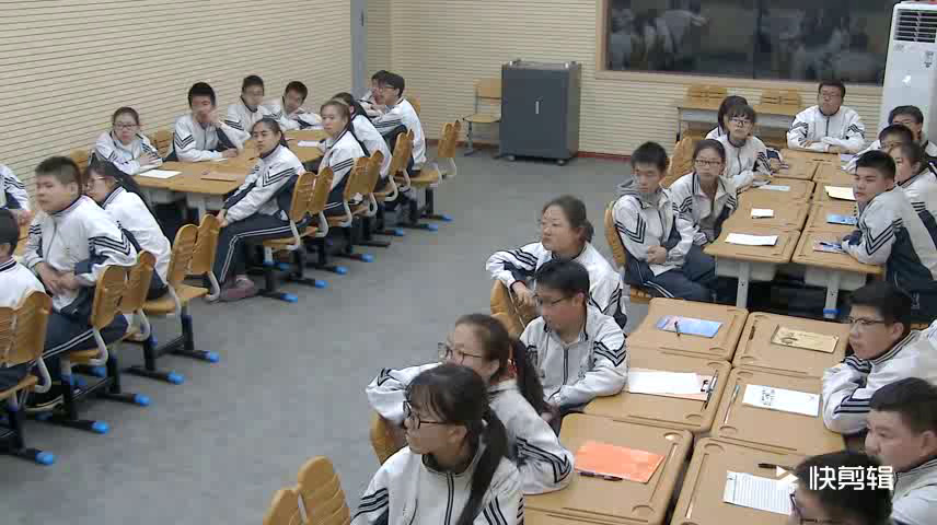初中安全教育7—9年级《当公交车突发伤害事件自护方法》辽宁赵老师-市一等奖