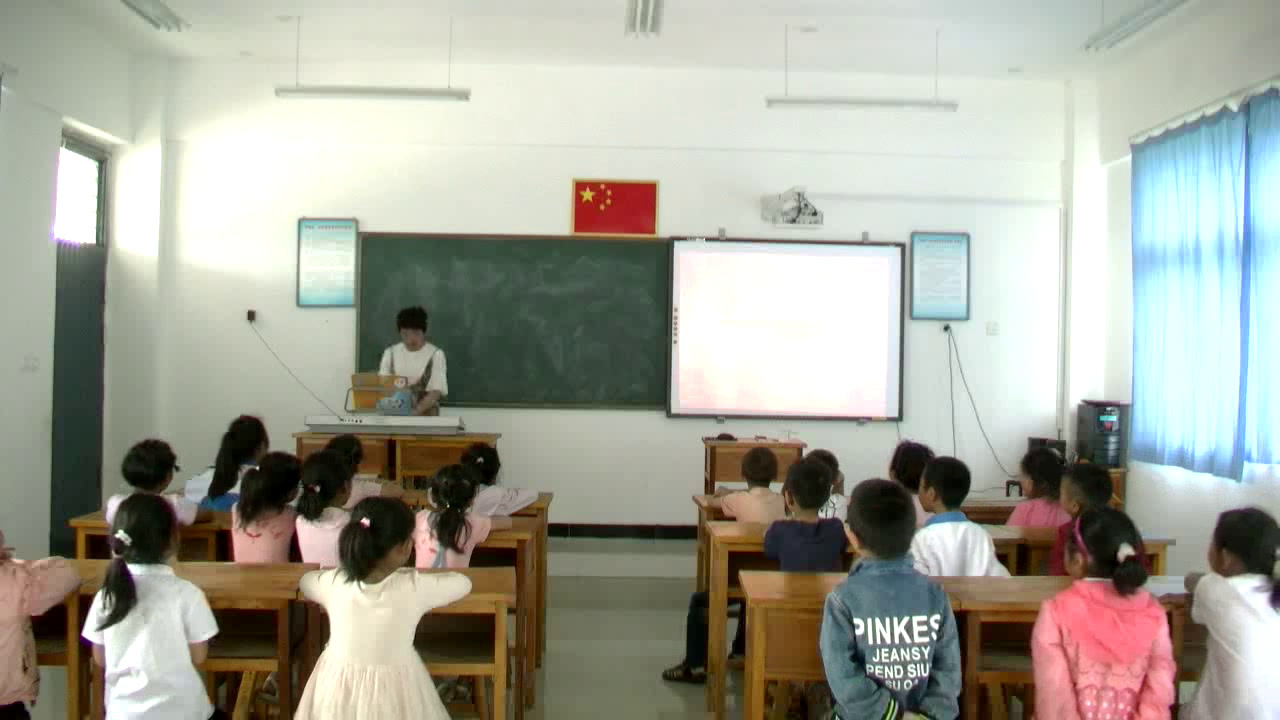 人教版音乐一上《唱歌　新年好》陕西张老师-县级优课