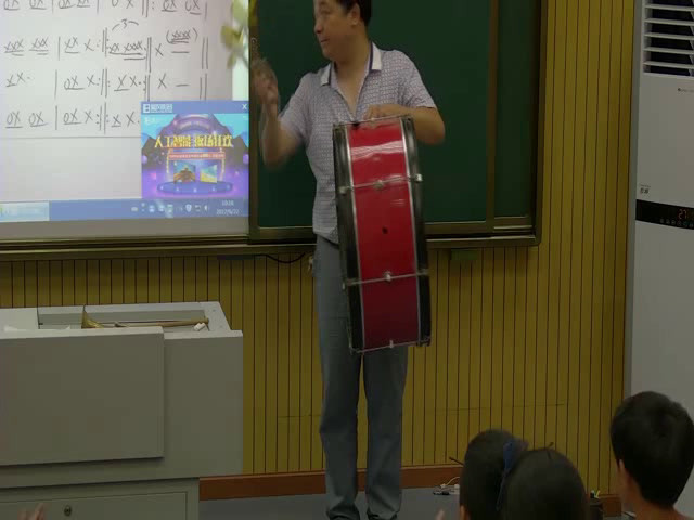 人教版音乐三上《号手与鼓手》湖北梁老师-县级优课
