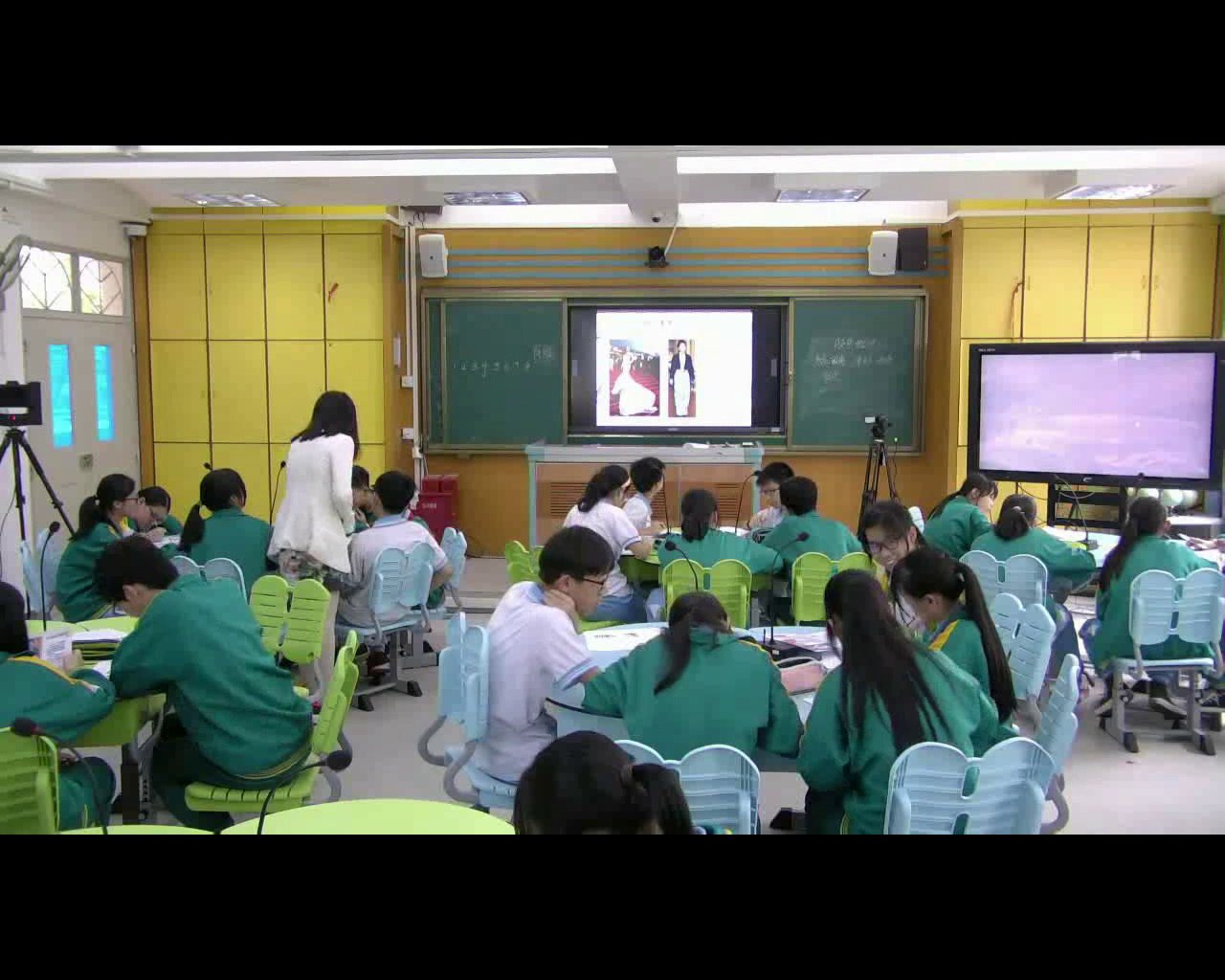 岭南社版美术八上《9服装设计》广东王老师-市一等奖