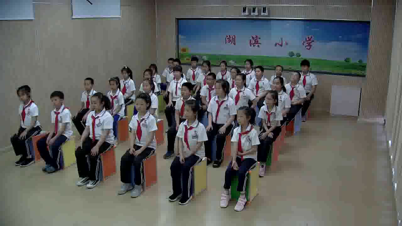 人教版音乐四上《唱歌　守株待兔的老农夫》辽宁路老师-市一等奖