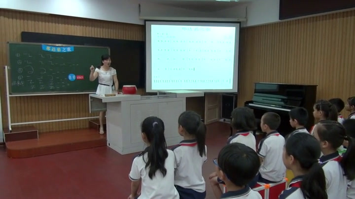 人教版音乐四上《唱歌　那达慕之歌》福建王老师-省一等奖