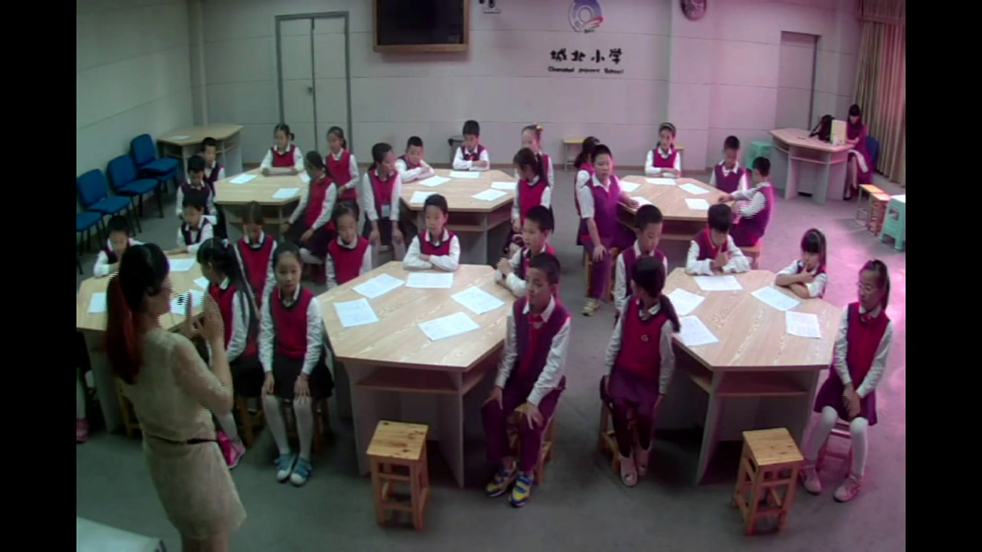 人教版音乐四上《唱歌　赶海的小姑娘》重庆陈老师-县级优课