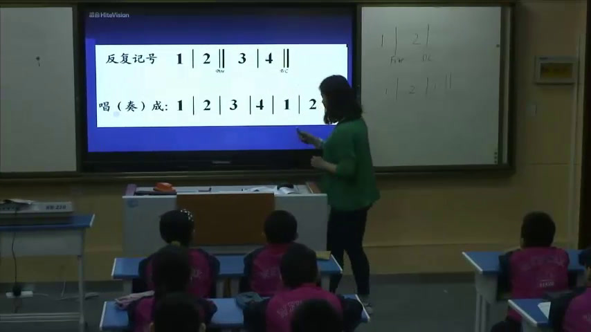 人教版音乐四上《唱歌　小螺号》山东赵老师-市一等奖