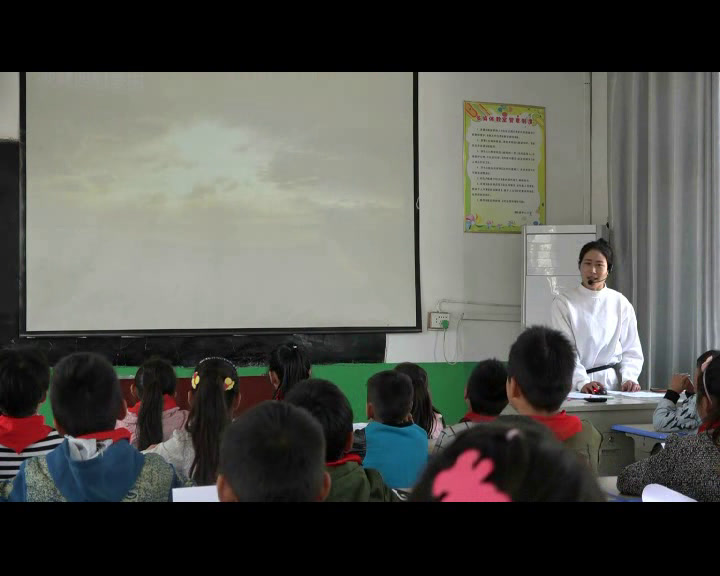 人教版音乐四上《唱歌　我们的田野》安徽张老师-市一等奖
