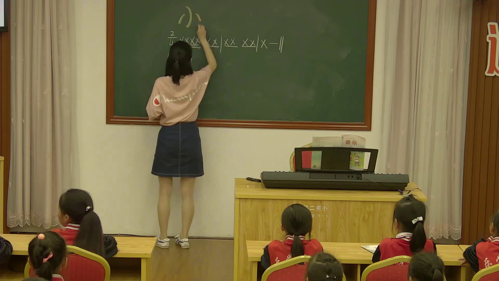 湘文艺版本音乐二上《（演唱）小毛驴》湖南唐老师-县级优课