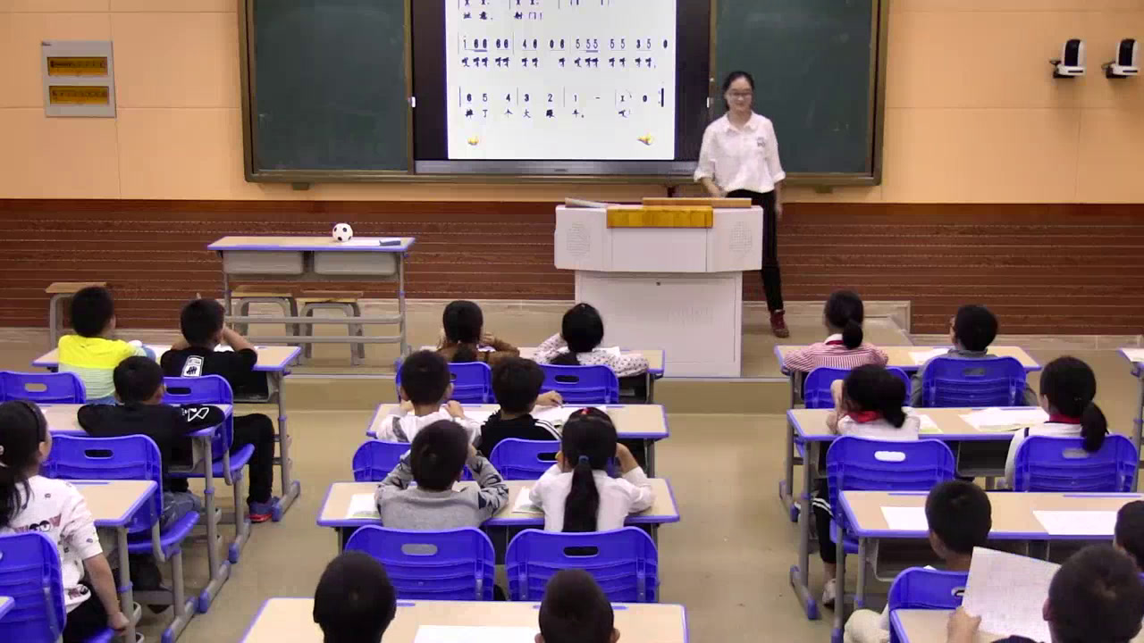 湘文艺版本音乐四上《（演唱）小小足球赛》安徽肖老师-县级优课