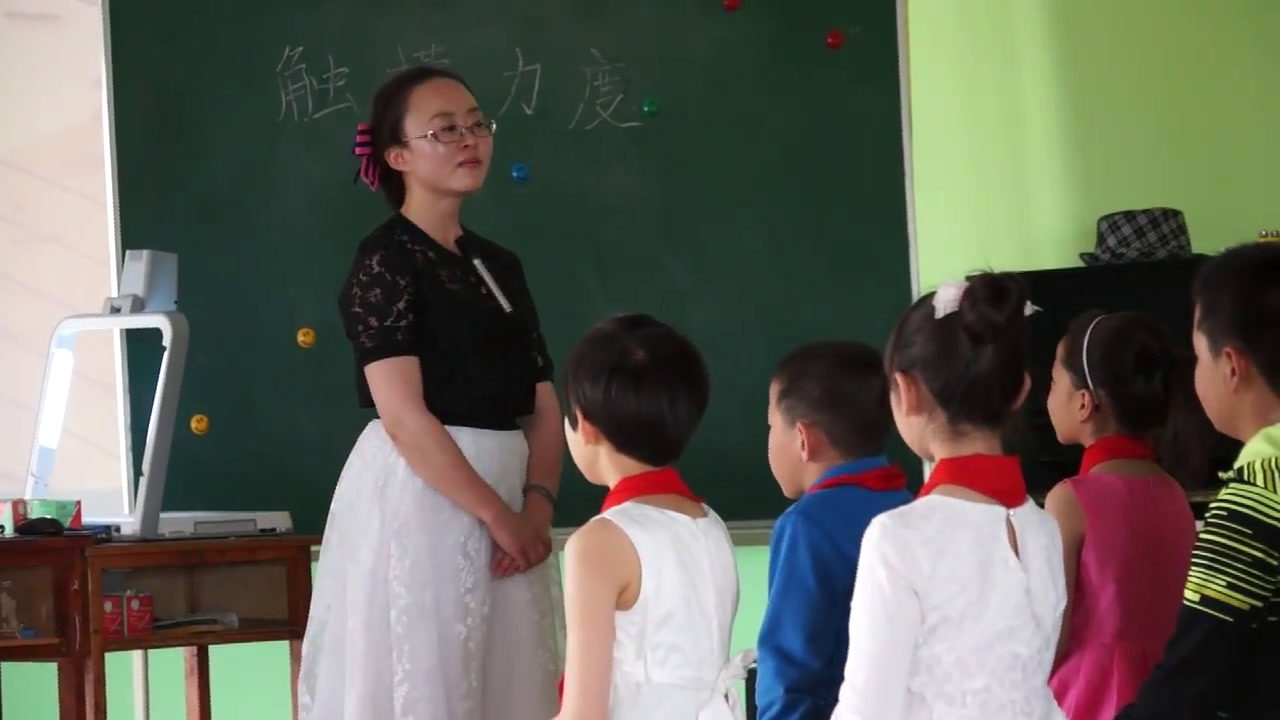 湘文艺版本音乐四上《（听赏）第九十四（“惊愕”）交响曲》内蒙王老师-县级优课