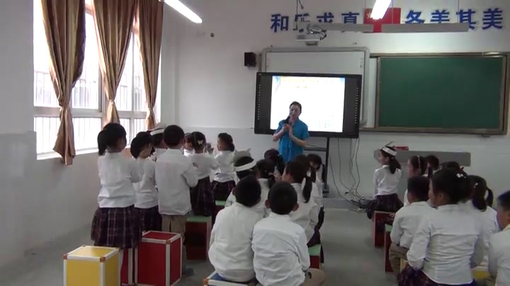 苏少版音乐六上《唱手拉手，地球村唱着跳着走近你》江苏张老师-县级优课