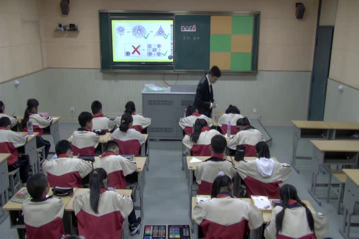 苏少版美术四上《第18课　适合纹样》江苏谢老师-市一等奖