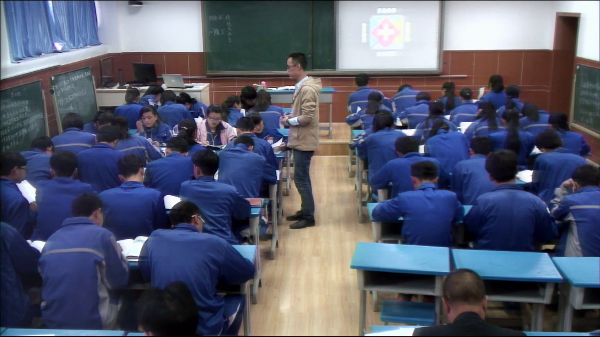 人教版地理必修2《第三节　传统工业区与新工业区》宁夏张老师-省一等奖
