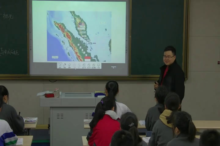 人教版地理必修3《问题研究　地理环境为新加坡经济发展提供了哪些条件》重庆熊老师-省一等奖