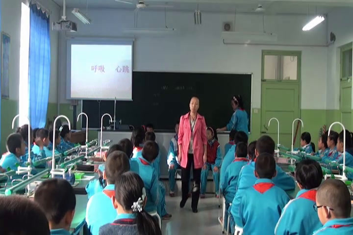 苏教2001版科学五上《1测量呼吸和心跳》新疆谭老师-省一等奖