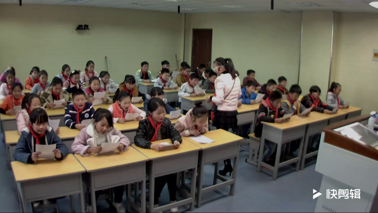 译林版英语五上《Unit2 A new student-Checkouttime&Tickingtime》江苏胡老师-县级优课