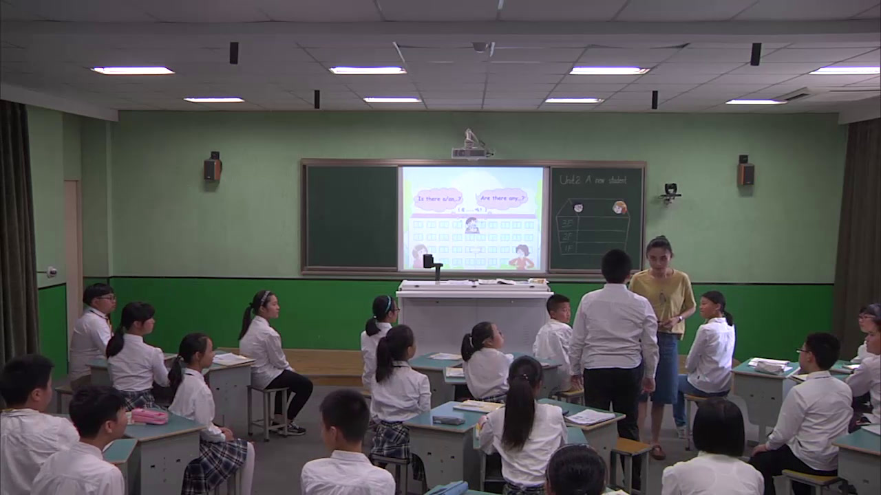 译林版英语五上《Unit2 A new student-Storytime》江苏老师-市一等奖