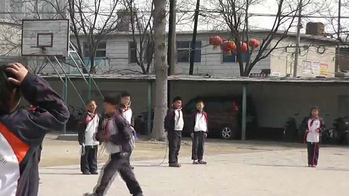 体育三四年级《跳绳》河北黄老师-省一等奖