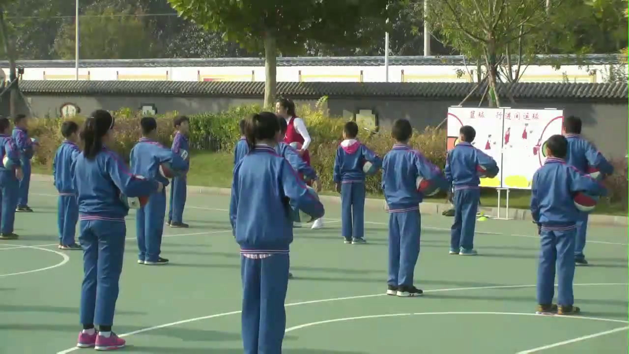 体育三四年级《小篮球》北京郑老师-省一等奖