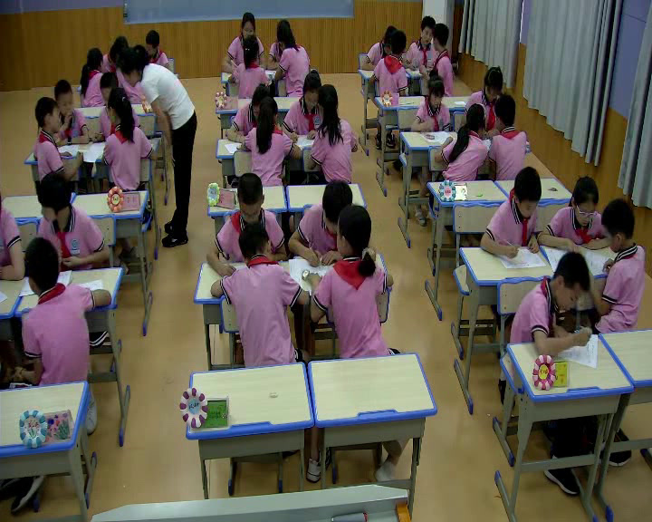  体育五六年级《 体育与健康基础知识——体育活动与营养》湖南蒋老师-省一等奖