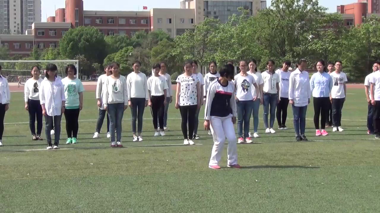 人教版高中体育《2.健美操》河南李老师-省一等奖