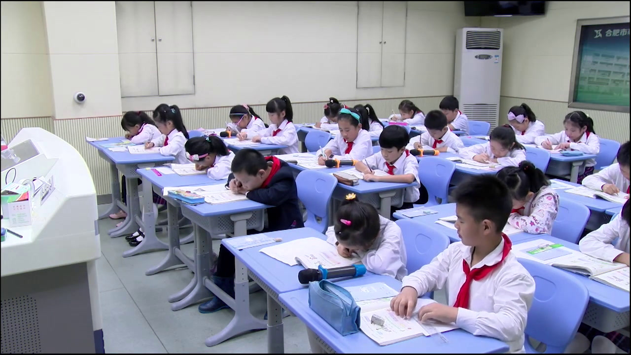 苏教版数学二下《6、三位数的加法笔算（连续进位）》安徽胡老师-市一等奖