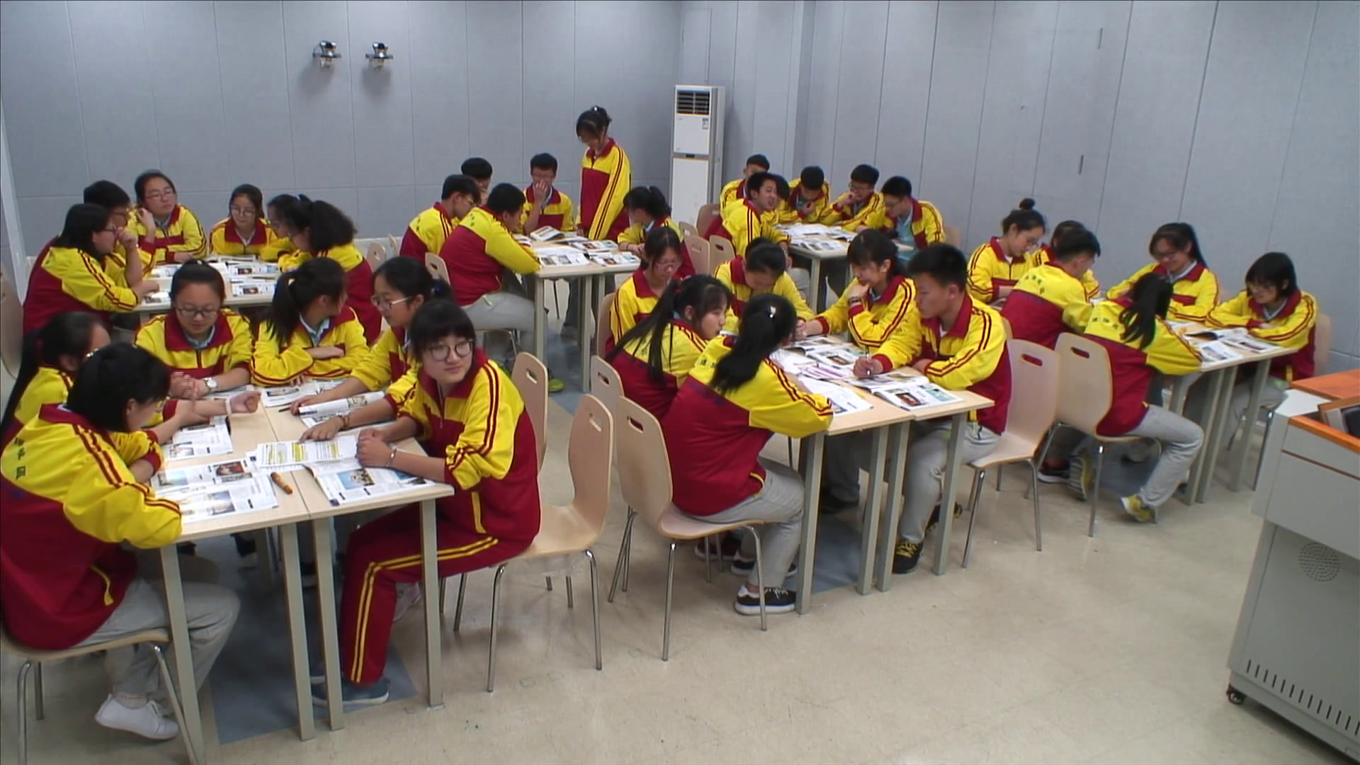 人教版高中美术《第三课心灵的慰藉和寄托——宗教建筑》辽宁范老师-县级优课