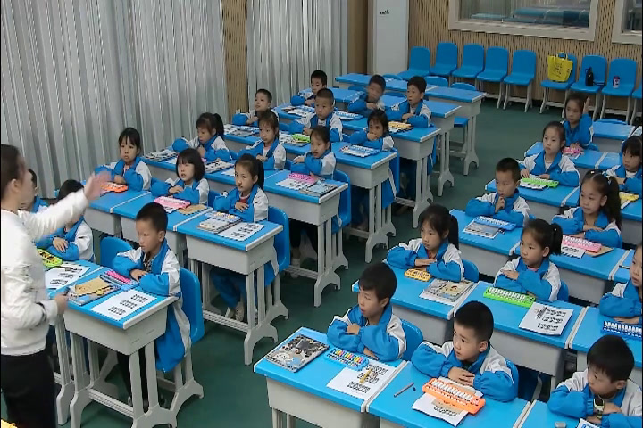 冀教版数学二下《用算盘表示数（1课时）》湖南龚老师-市一等奖