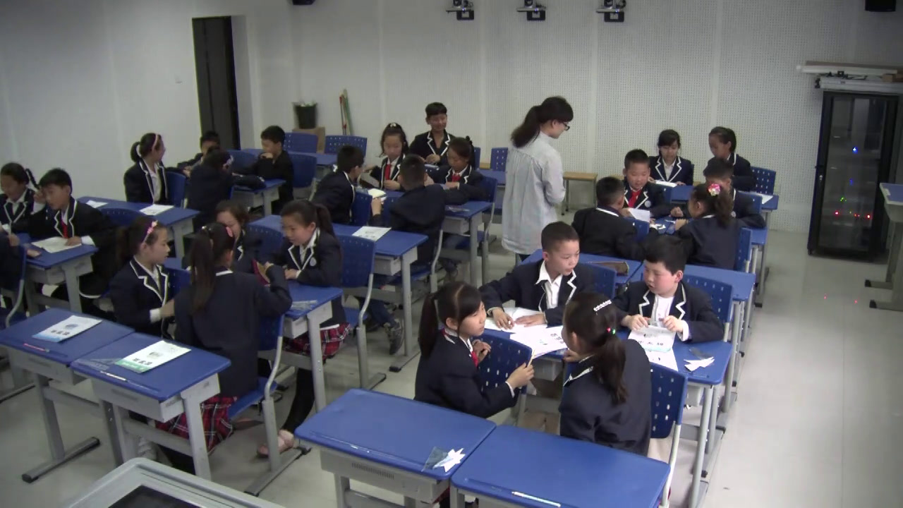 冀教版数学四下《三角形的内角和》陕西孙老师-省一等奖