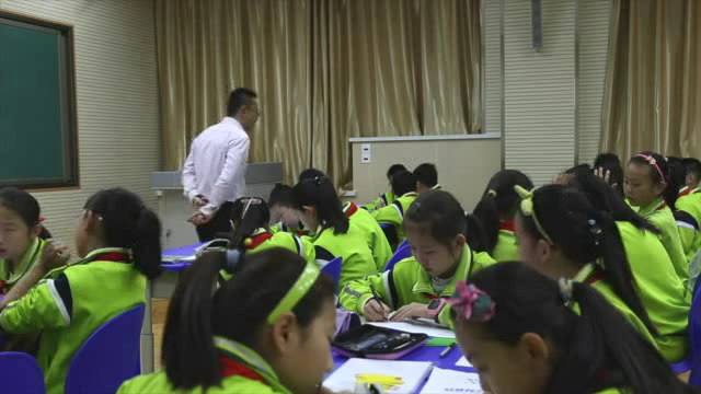 冀教版数学四下《用字母表示公式》甘肃赵老师-全国一等奖