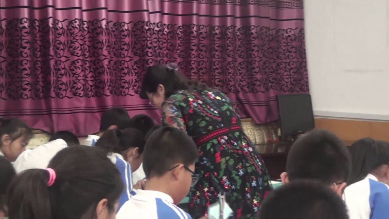 冀教版数学四下《三角形的内角和》辽宁许老师-全国一等奖