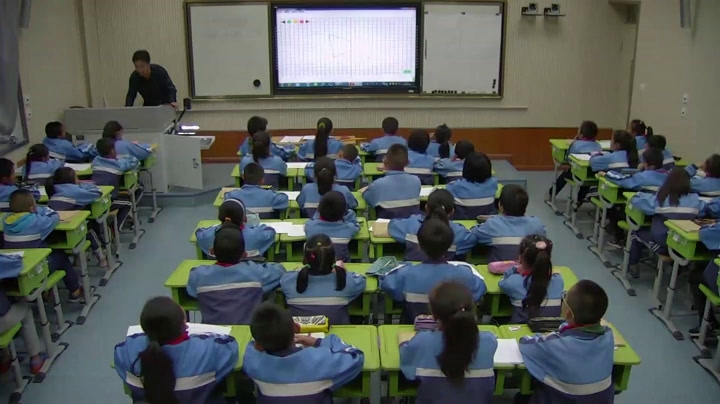 冀教版数学五下《在方格纸上画轴对称图形的另一半》甘肃田老师-全国一等奖