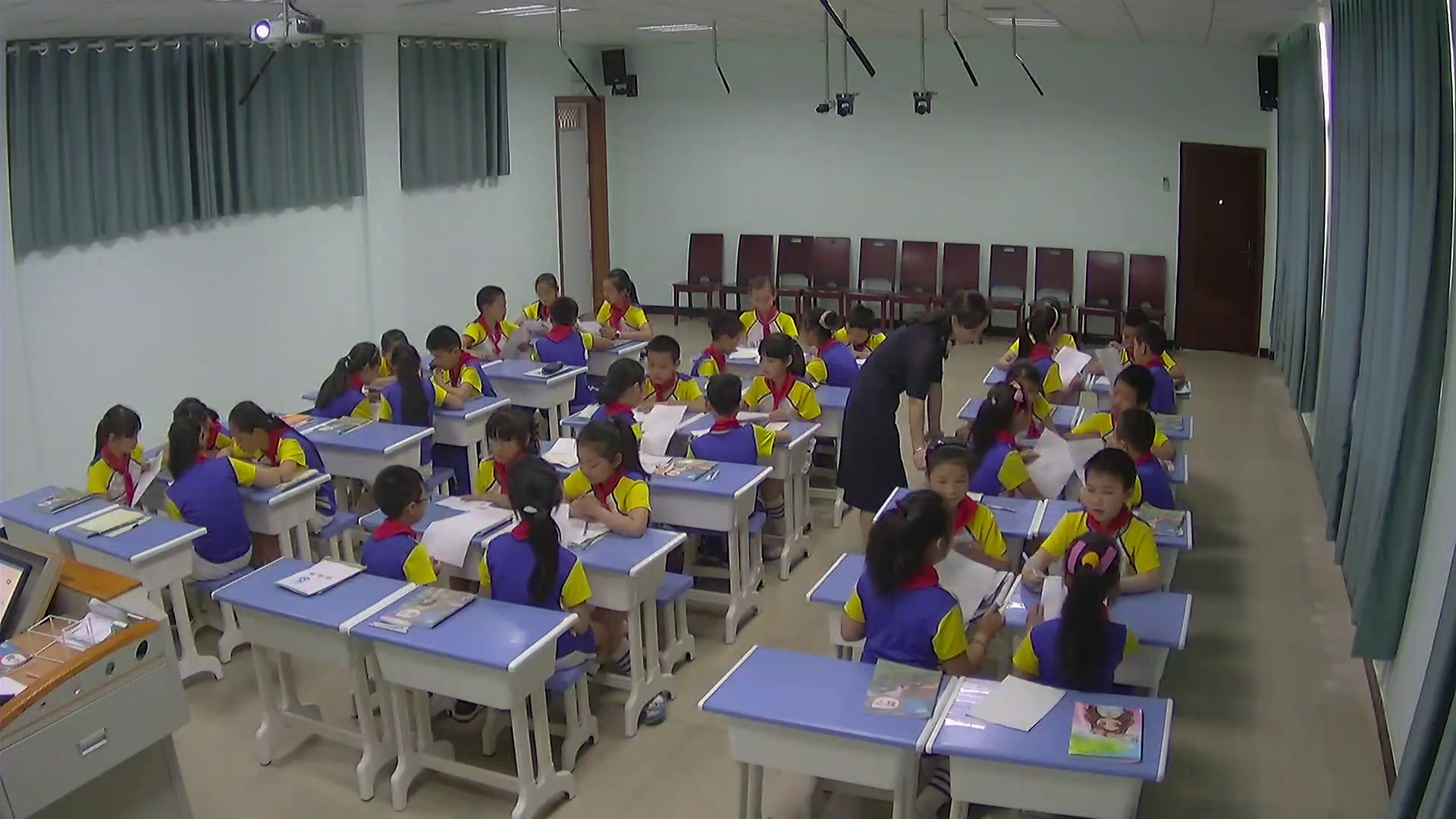 西南师大版数学四下《小数的加法和减法》四川黄老师-全国一等奖