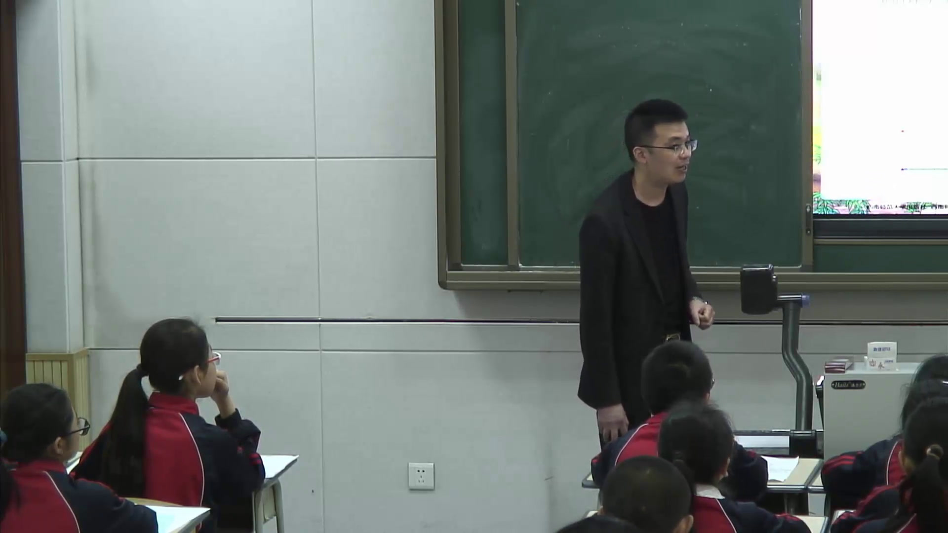 西南师大版数学六下《位置与方向图形的平移旋转》四川黄老师-县级优课