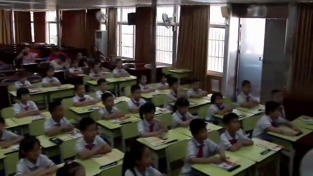 外研版英语三下《Unit2It'swarmtoday.》海南潘老师-全国一等奖