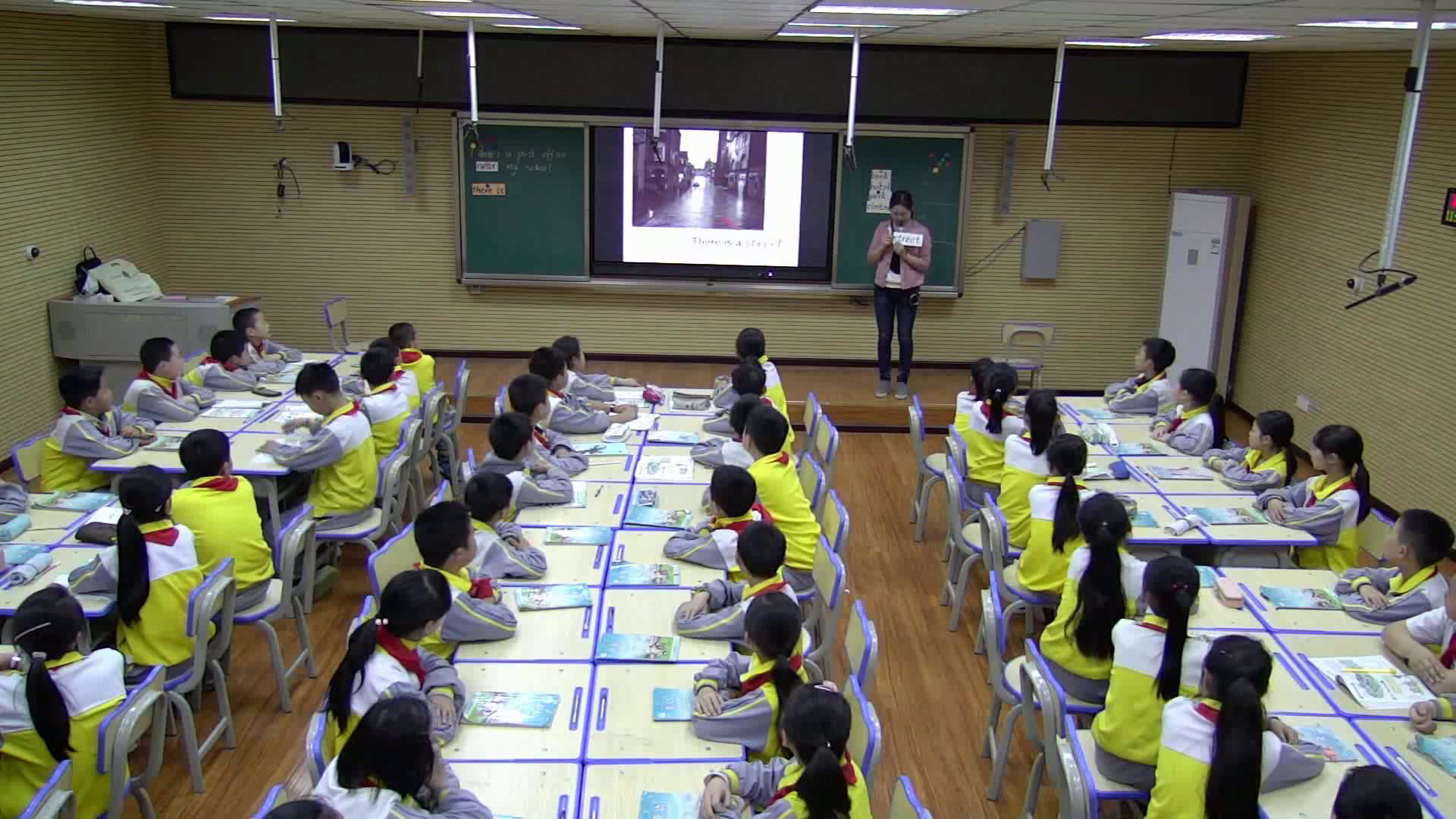湘少版英语五下《Unit7There'sapostofficenearmyschool.》贵州唐老师-省一等奖