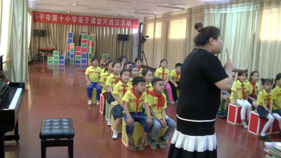 人教版音乐二下《活动　动物联欢会》江西戴老师-省一等奖