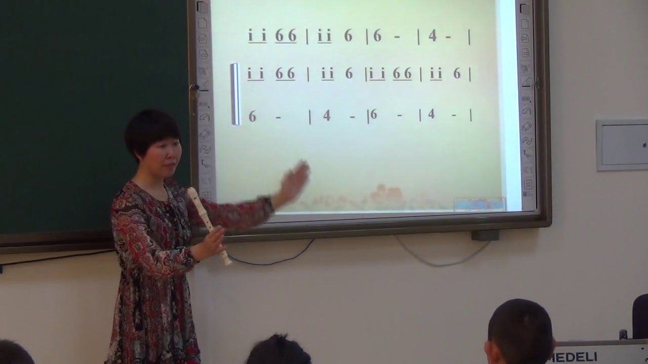 人教版音乐二下《编创　大钟小钟一起响》辽宁王老师-全国一等奖