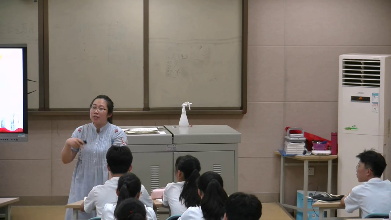 部编版道德与法治八下《中华人民共和国主席》广西吴老师-省一等奖
