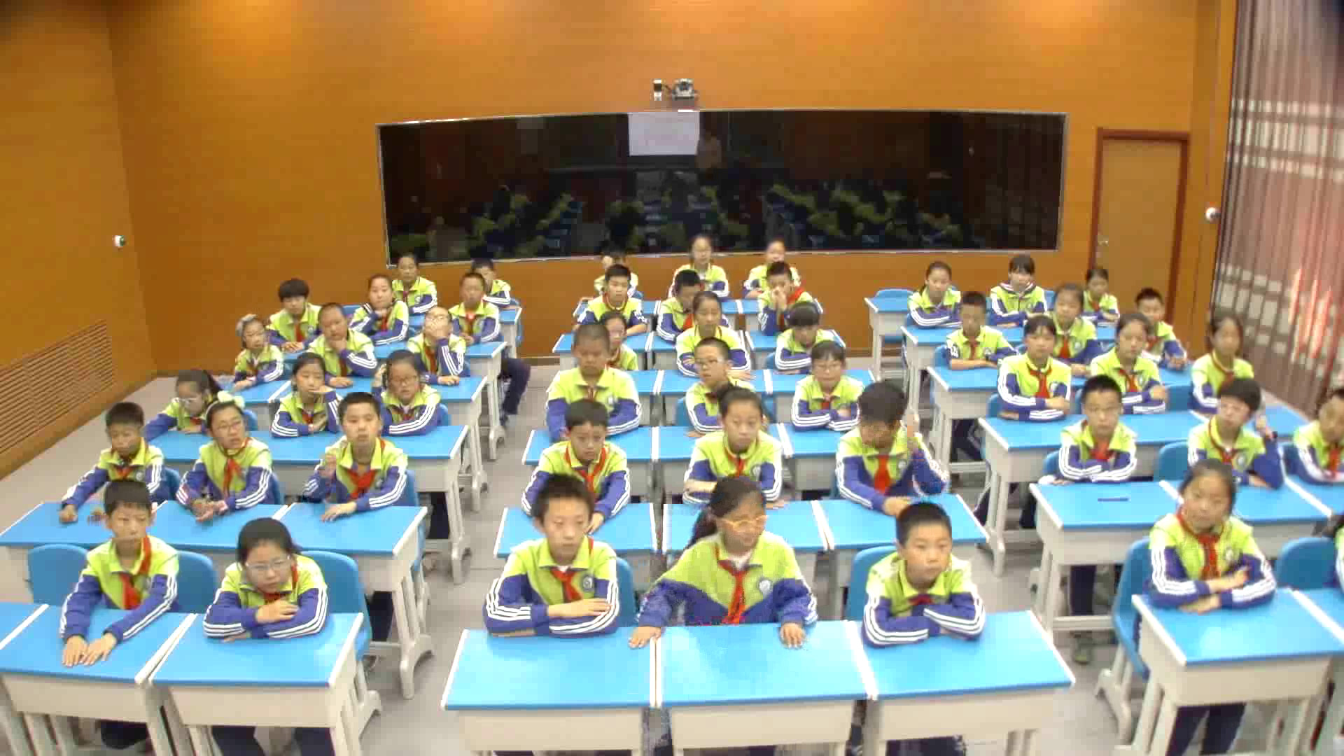 人教版音乐四下《苗岭的早晨》内蒙陈老师-市一等奖