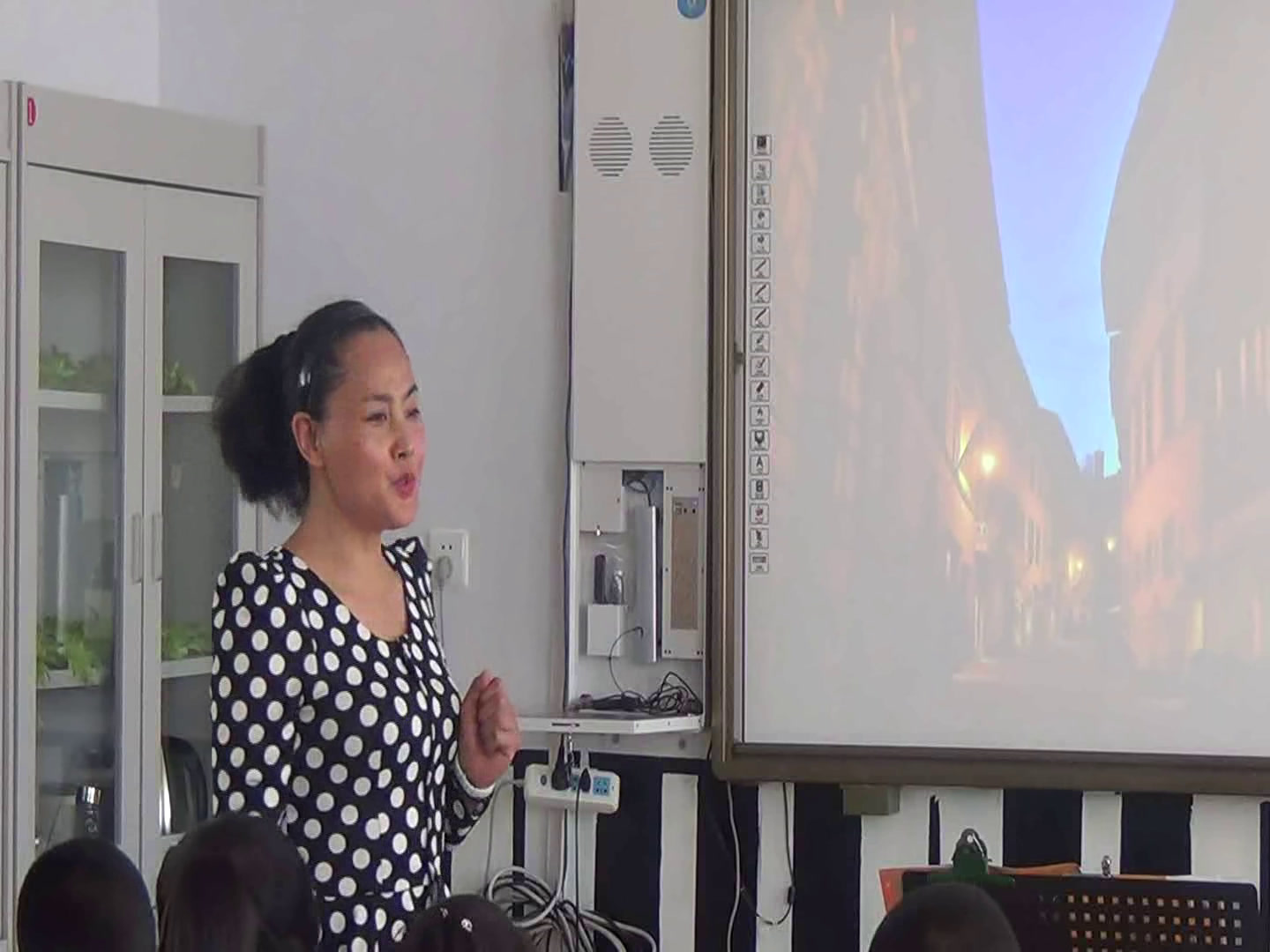 人教版音乐六下《卡普里岛》内蒙万老师-市一等奖