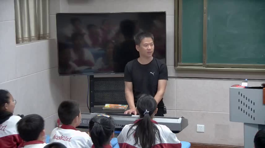 人教版音乐六下《举杯祝福》内蒙陈老师-县级优课