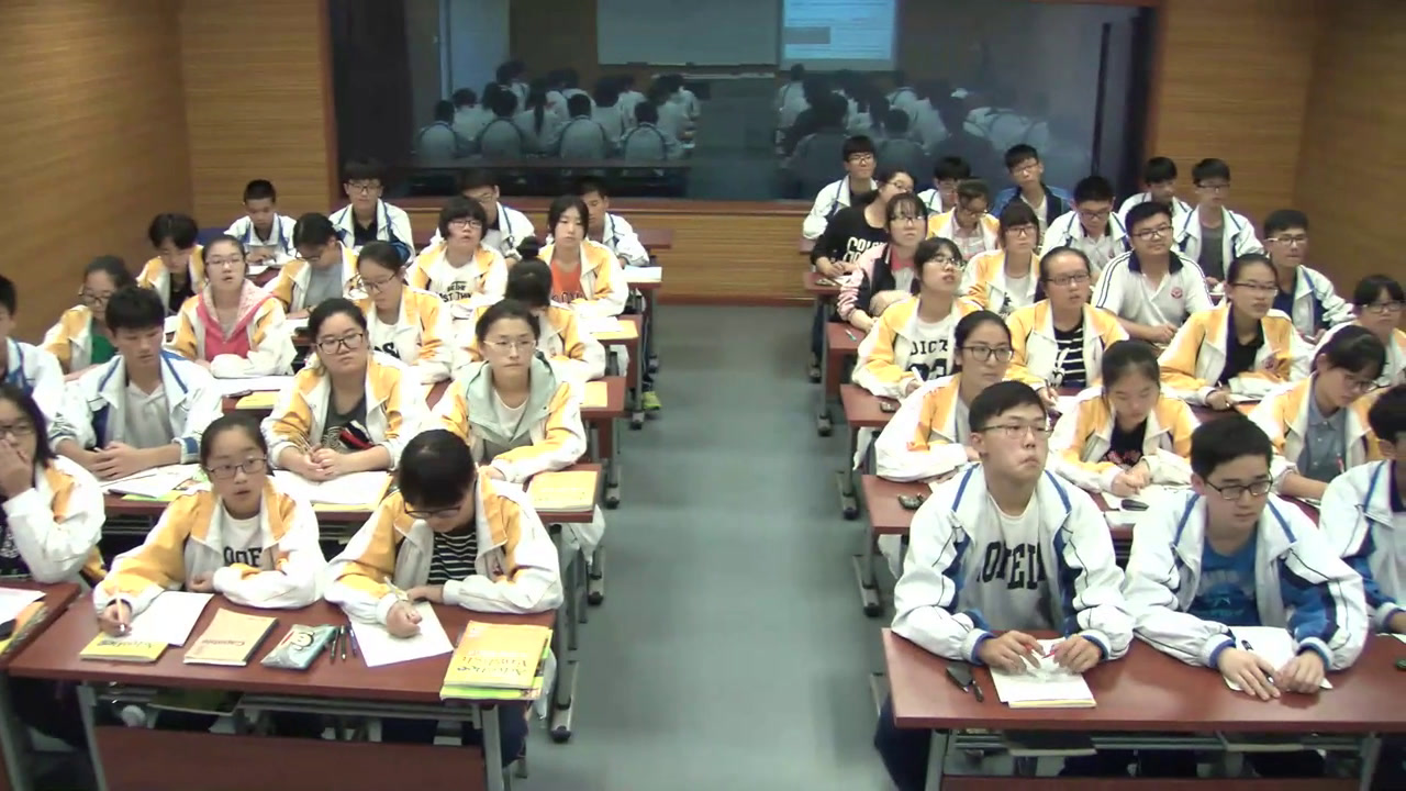 译林版英语模块五《Grammar and usage(1)：Verb-ing form as an adjective or adverb》江苏老师-市一等奖